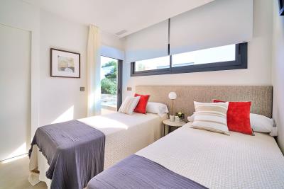 25-Bedroom