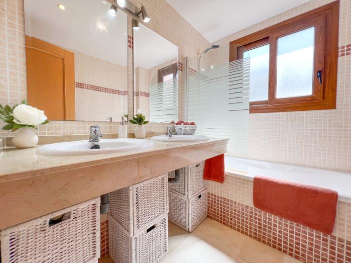 Image No.24-Appartement de 2 chambres à vendre à Elviria