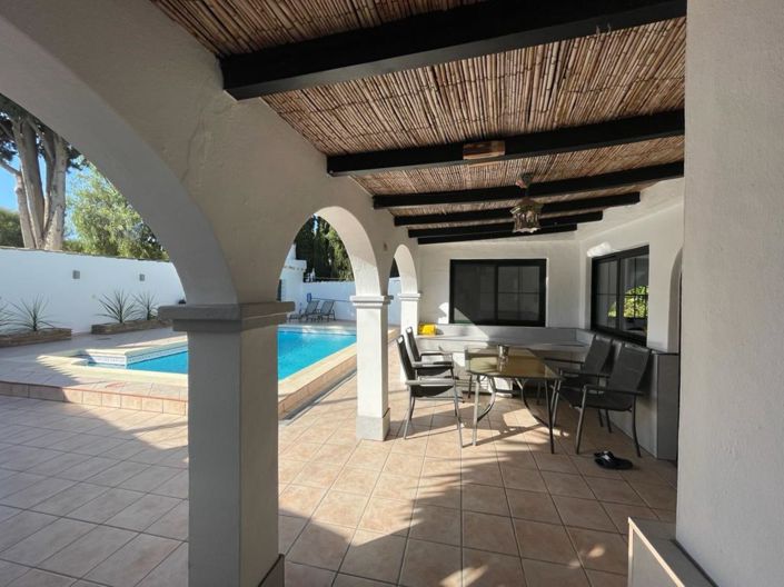 Image No.1-3 Bed House for sale
