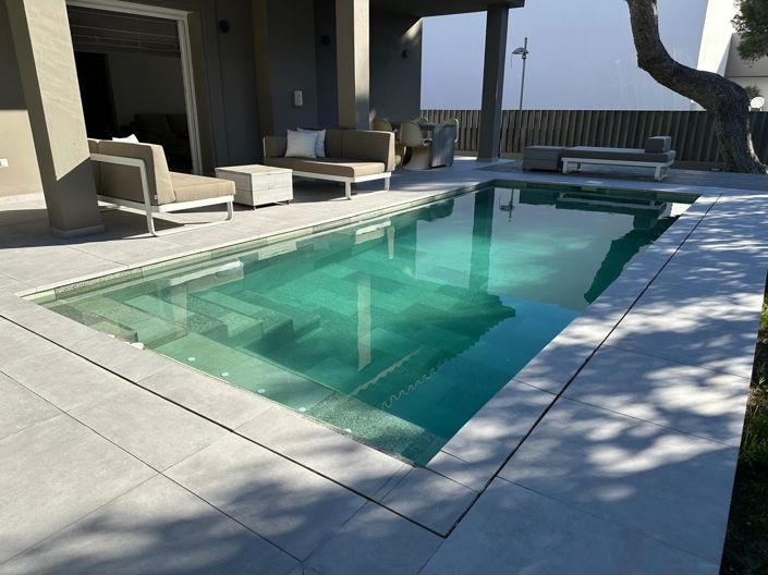 Image No.1-5 Bed House for sale