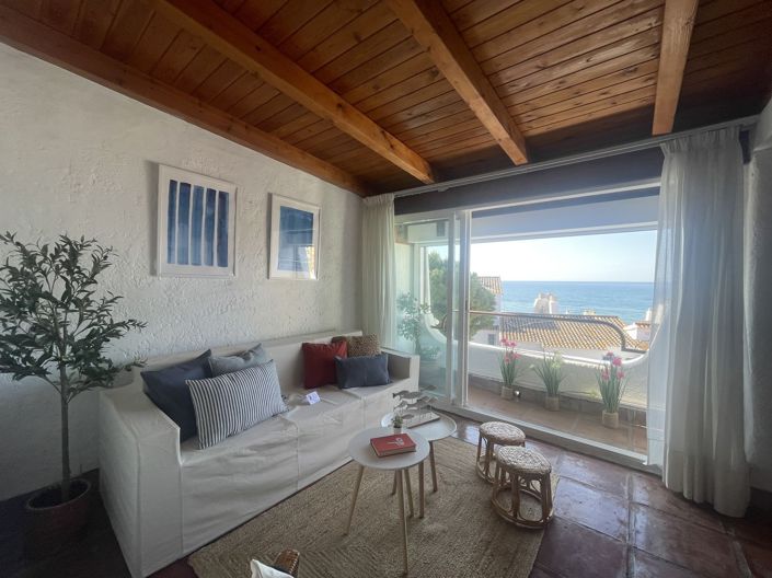 Image No.1-4 Bed Townhouse for sale
