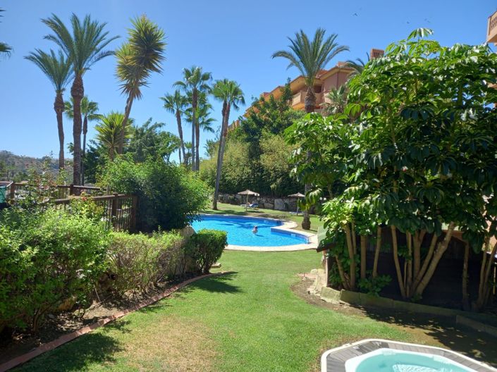 Image No.1-Appartement de 2 chambres à vendre à Elviria