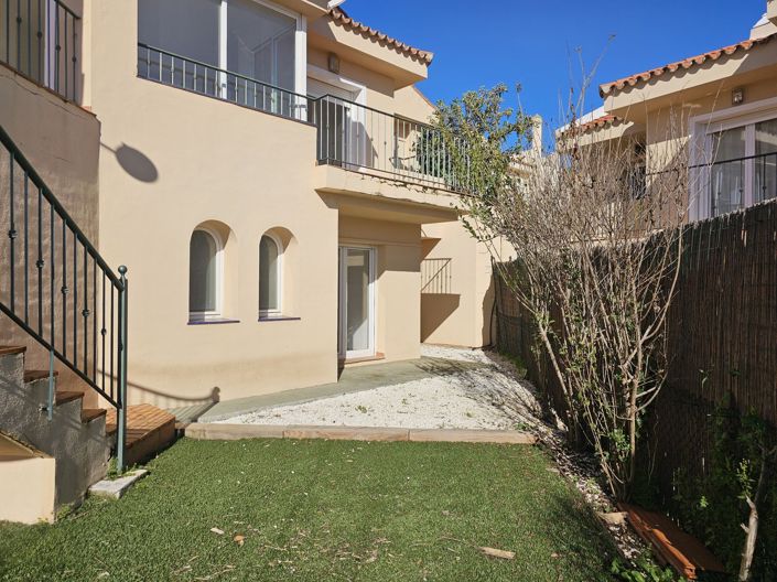 Image No.1-3 Bed House for sale