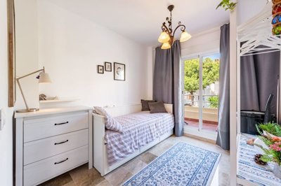 12-9d2414e6554ff283a7dbb3894364f2bd