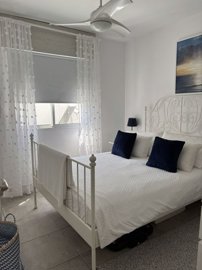 12-9d2414e6554ff283a7dbb3894364f2bd
