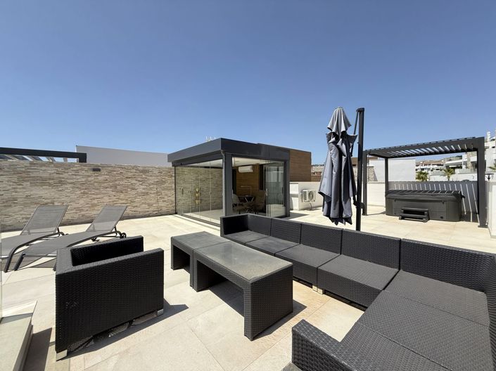 Image No.1-3 Bed Penthouse for sale