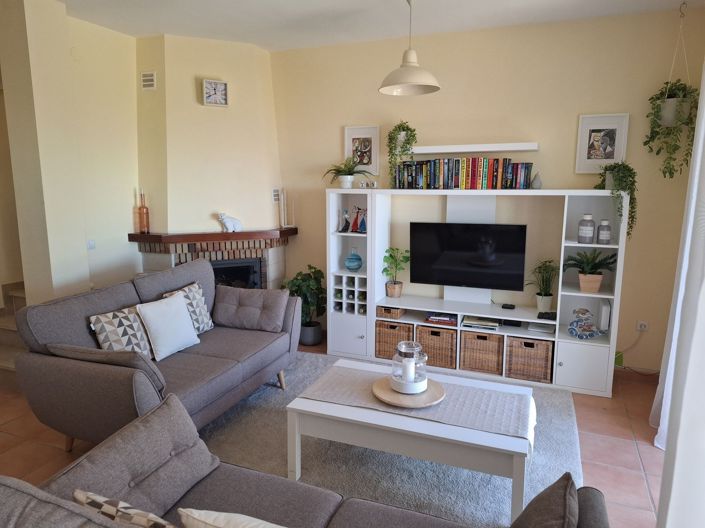 Image No.13-2 Bed Townhouse for sale