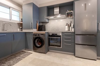 6-fa543ff60f4e104718a0562ed3ccbf30