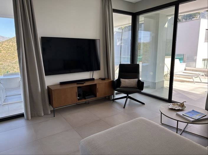 Image No.12-2 Bed Apartment for sale