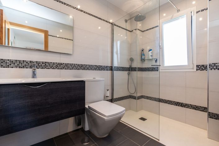 Image No.12-3 Bed Apartment for sale