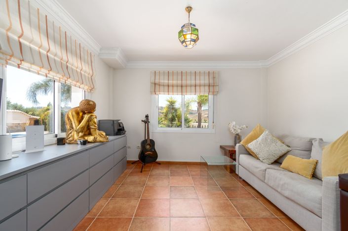 Image No.11-4 Bed House for sale