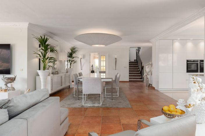 Image No.7-4 Bed House for sale