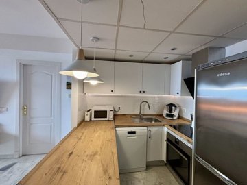 15-e65d437abef3cdae9b514eeeb695a8b9