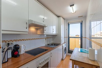 4-498bdfab4a7fcf25df40c2176acd63a0