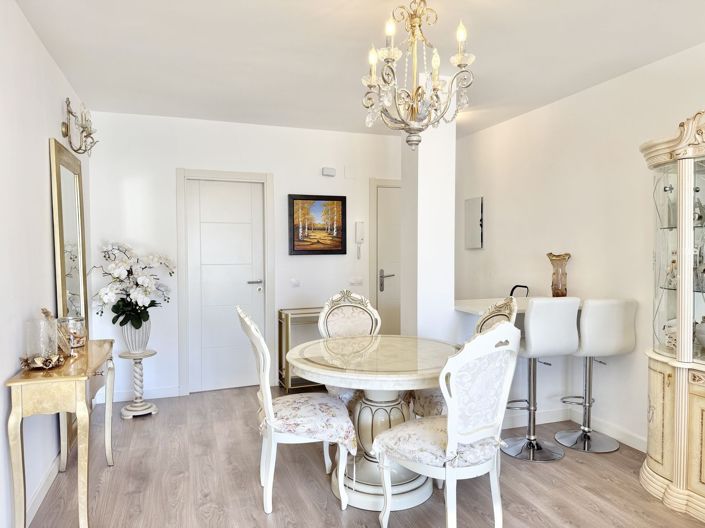 Image No.10-3 Bed Apartment for sale