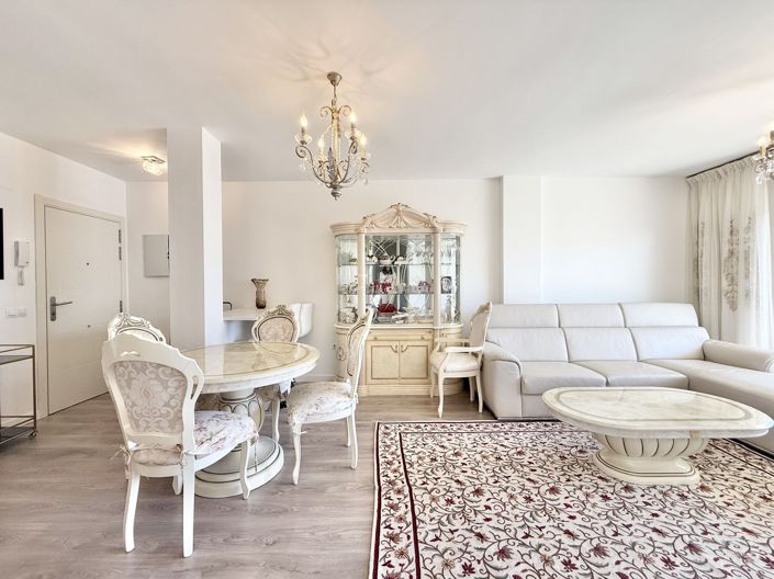 Image No.9-3 Bed Apartment for sale