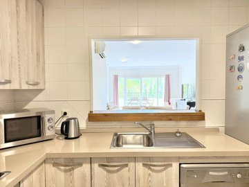 15-e65d437abef3cdae9b514eeeb695a8b9