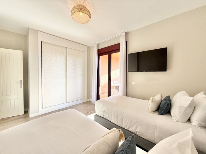 Image No.15-3 Bed Apartment for sale