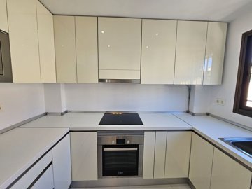 15-e65d437abef3cdae9b514eeeb695a8b9