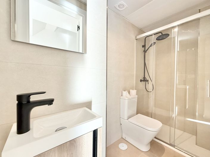 Image No.15-3 Bed Townhouse for sale