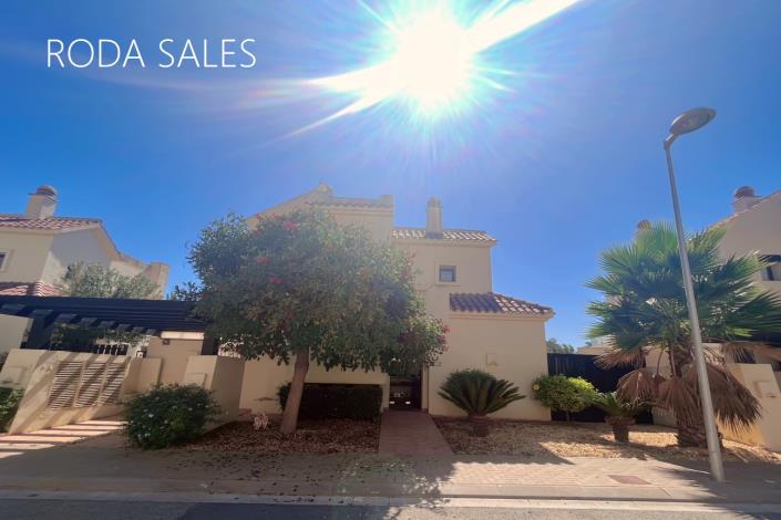 Image No.3-3 Bed Villa / Detached for sale