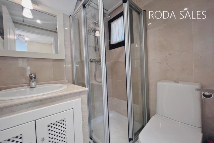 Image No.12-3 Bed Villa / Detached for sale