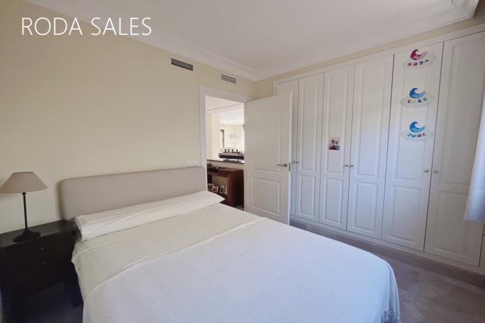 Image No.14-3 Bed Villa / Detached for sale