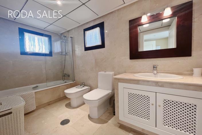 Image No.26-3 Bed Villa / Detached for sale