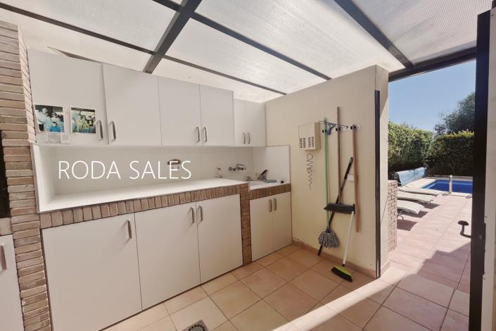 Image No.30-3 Bed Villa / Detached for sale