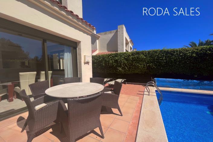 Image No.31-3 Bed Villa / Detached for sale