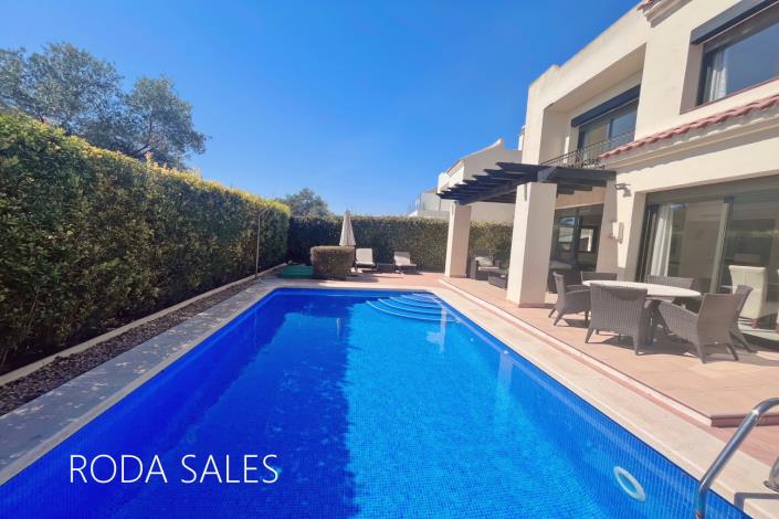 Image No.32-3 Bed Villa / Detached for sale