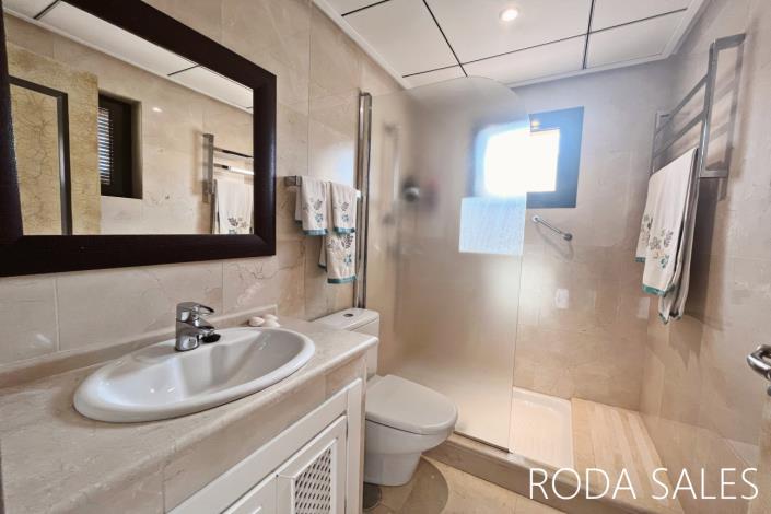 Image No.27-3 Bed Villa / Detached for sale