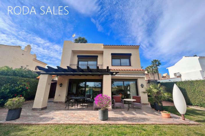 Image No.33-3 Bed Villa / Detached for sale