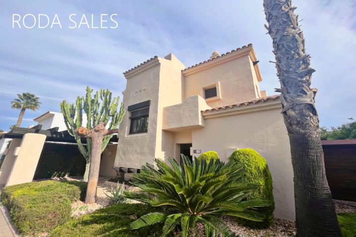 Image No.2-3 Bed Villa / Detached for sale