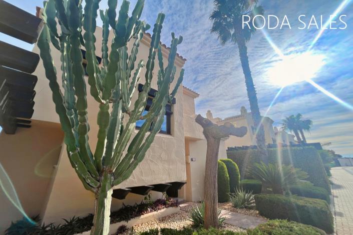 Image No.5-3 Bed Villa / Detached for sale