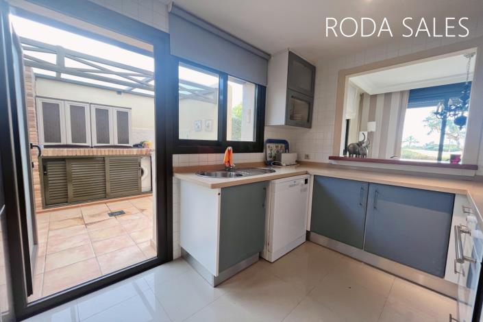 Image No.7-3 Bed Villa / Detached for sale