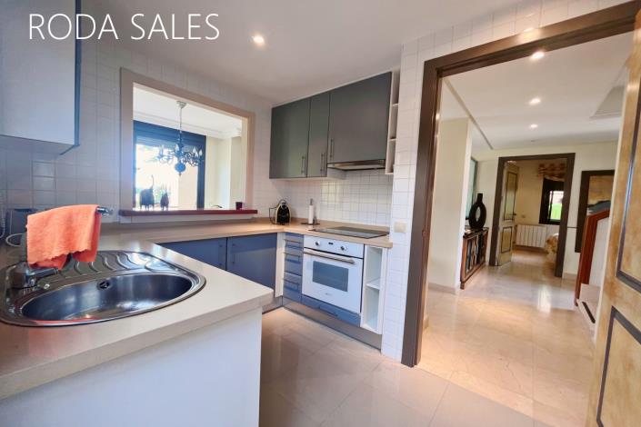 Image No.8-3 Bed Villa / Detached for sale