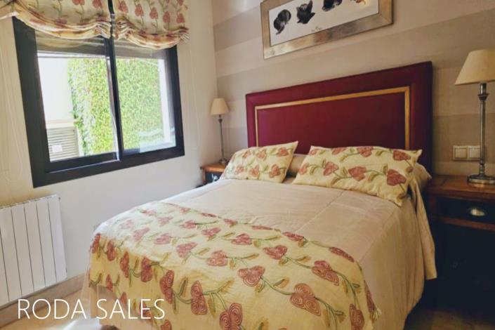 Image No.16-3 Bed Villa / Detached for sale