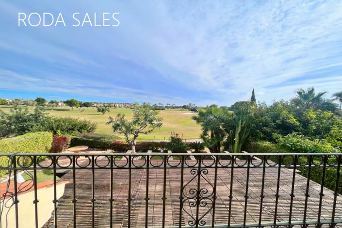 Image No.31-3 Bed Villa / Detached for sale