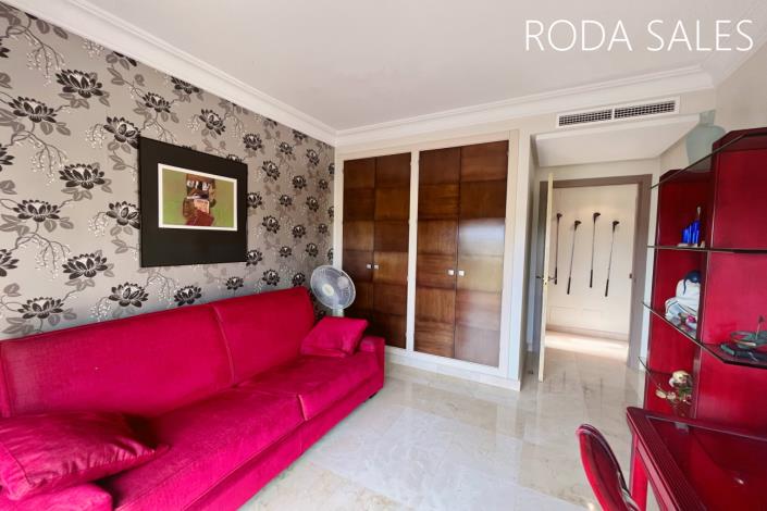 Image No.32-3 Bed Villa / Detached for sale