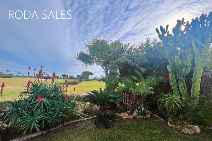 Image No.36-3 Bed Villa / Detached for sale