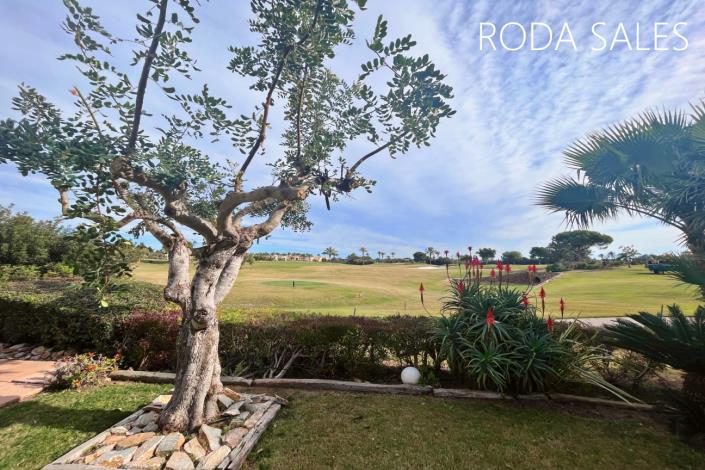 Image No.42-3 Bed Villa / Detached for sale