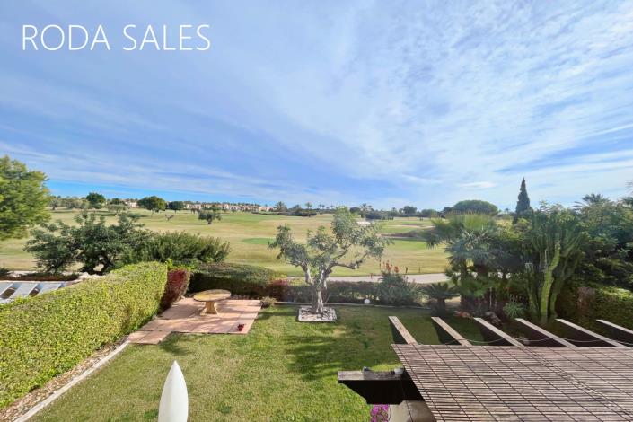 Image No.24-3 Bed Villa / Detached for sale