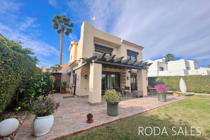 Image No.35-3 Bed Villa / Detached for sale