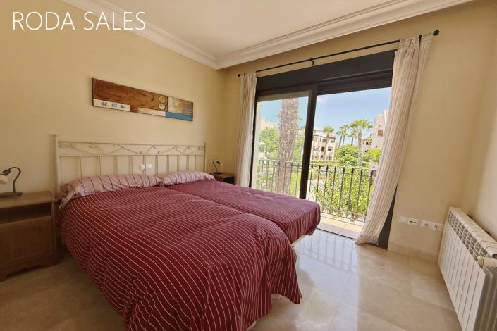 Image No.16-2 Bed Townhouse for sale