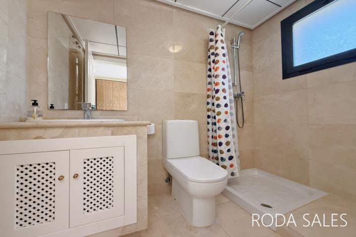 Image No.3-2 Bed Townhouse for sale