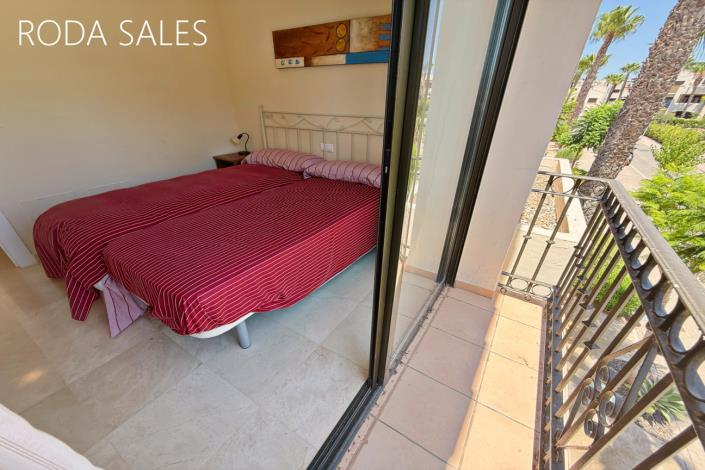 Image No.18-2 Bed Townhouse for sale