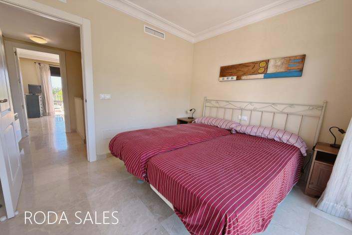 Image No.19-2 Bed Townhouse for sale