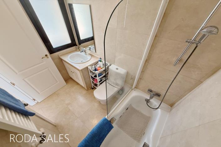 Image No.21-2 Bed Townhouse for sale