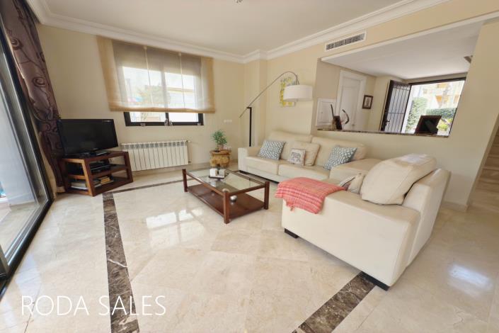 Image No.11-3 Bed Villa / Detached for sale